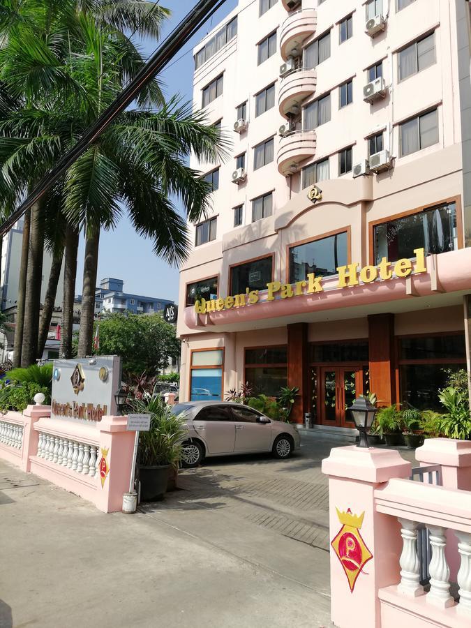 Queen'S Park Hotel Yangón Exterior foto
